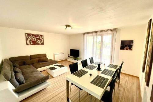 Apartamento Sobnb Parc - Spacieux Appartement Devant Tram Av Parking