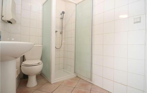 Beautiful Home In Aramon With Wifi And 3 Bedrooms