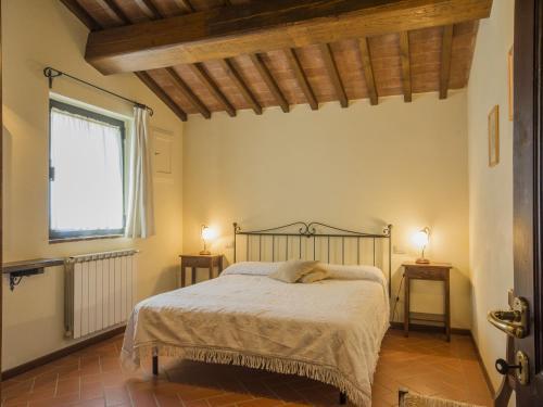 Splendid Farmhouse In Castelfiorentino With Garden
