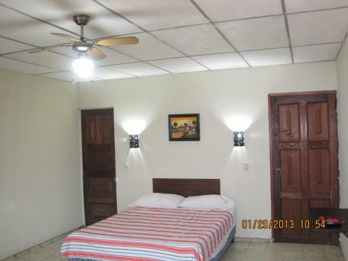 Bed & Breakfast Hostal Do�a Marta