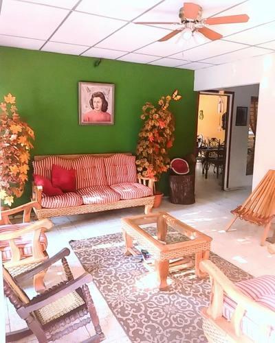 Bed & Breakfast Hostal Do�a Marta