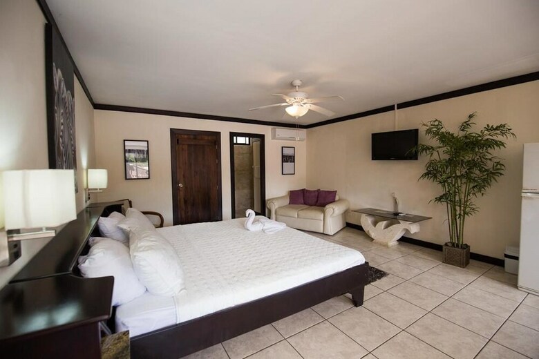 Tuanis Aparthotel