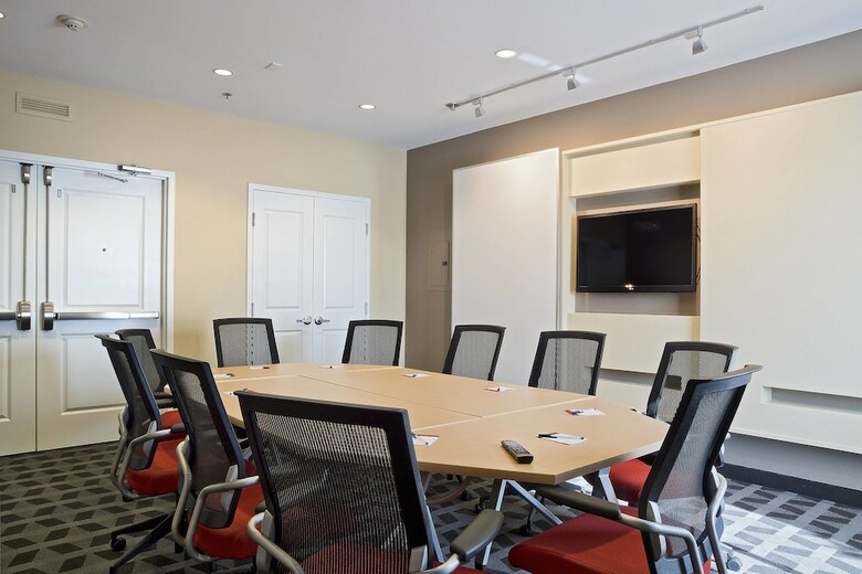 Hotel Towneplace Suites By Marriott Dodge City