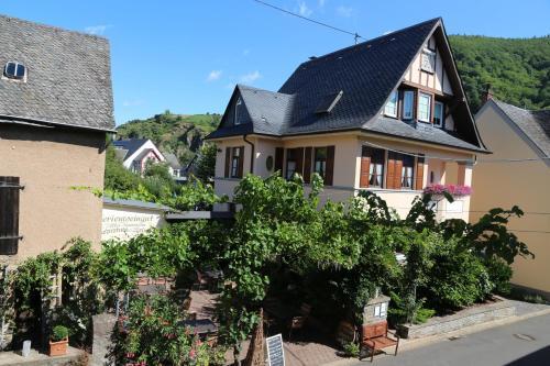 Hostal Ferienweingut Villa Hausmann