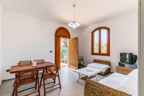 Piccio House On The Sandy Beach, Parking & Wifi