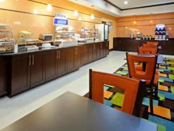 Holiday Inn Express Hotel & Suites Dallas West