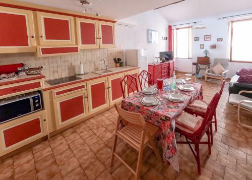 Apartamento Charmante Maison Est Situ�e En Face Du Rempart