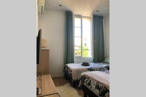 Apartamento New ! Lovely 3 Br/ 3 Bth With Garden