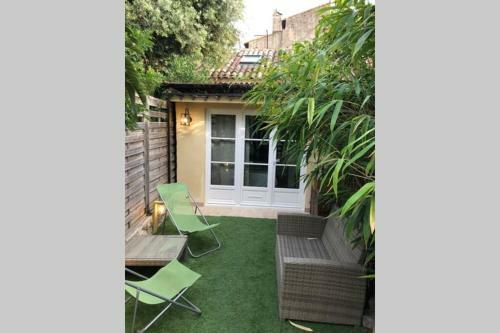 Apartamento New ! Lovely 3 Br/ 3 Bth With Garden