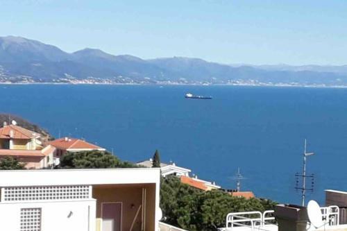 Apartamento Appartamento Vista Mare, Giardino, Posto Auto