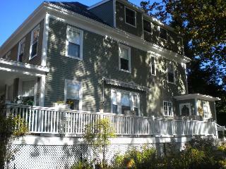 Fleetwood House Bed And Breakfast