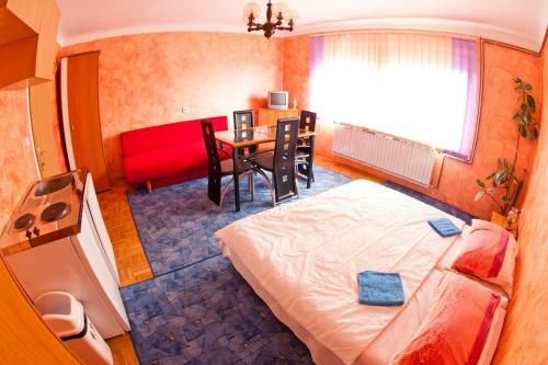 Hostal Guest House Pikapolonca