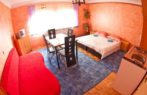Hostal Guest House Pikapolonca