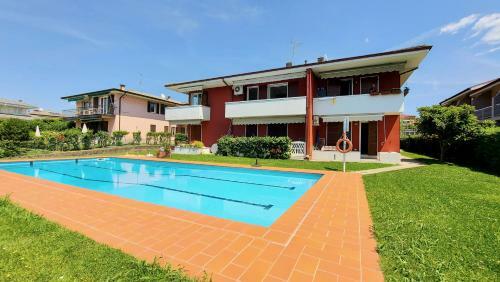 Narcisa View Lake&pool Apartment