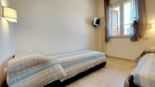 Narcisa View Lake&pool Apartment