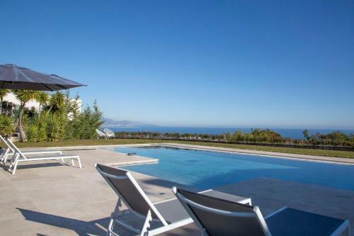 Luxurious Sea View Villa Outside Infinity Pool - Heated Indoor Pool