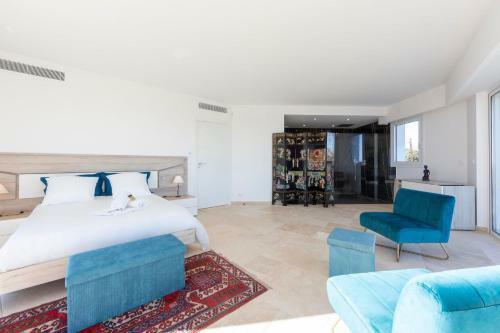 Luxurious Sea View Villa Outside Infinity Pool - Heated Indoor Pool
