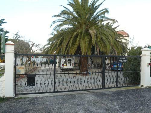 Apartamento Location Avec Piscine Et Parking (N�2p)