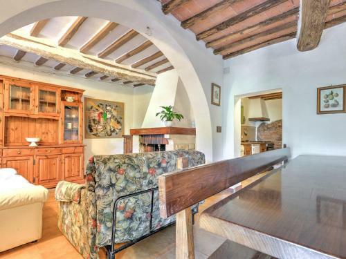 Tranquil Apartment In Boccheggiano With Private Garden