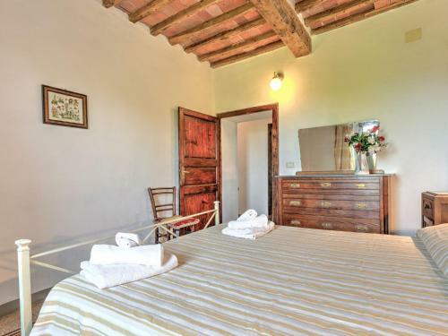 Tranquil Apartment In Boccheggiano With Private Garden