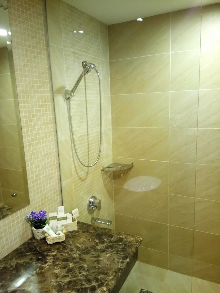 Queen Boutique Hotel