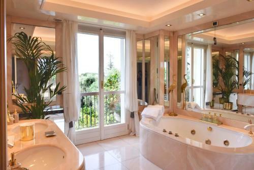Hostal La Via Romana Boutique Guest House
