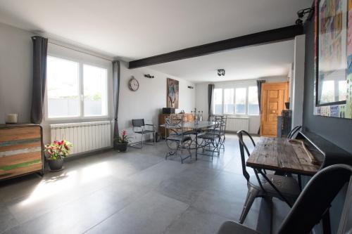 L'olivier, Villa Climatis�e, Piscine Et Parking