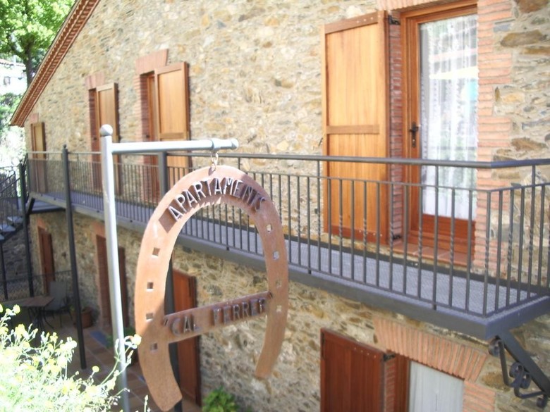 Apartaments Turistics Cal Ferrer