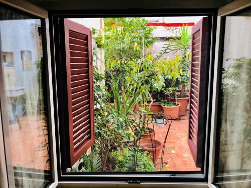 C.b.guesthouse