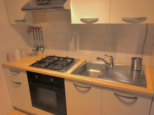 C.b.guesthouse