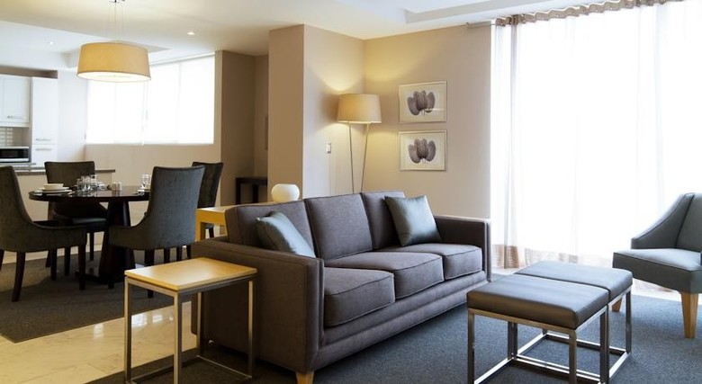 Hotel Pennsylvania Suites