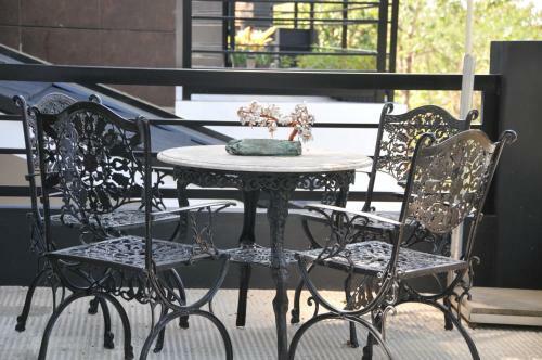 Hotel Date & Dine Resort