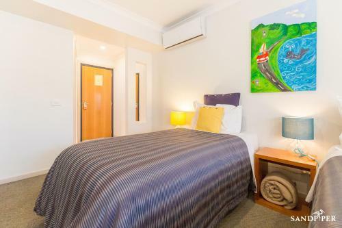Sandpiper Motel