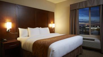 Hotel Comfort Suites Saskatoon