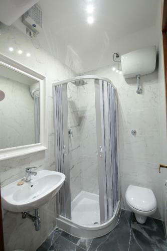 Hostal Bari Turismo_2022_reception