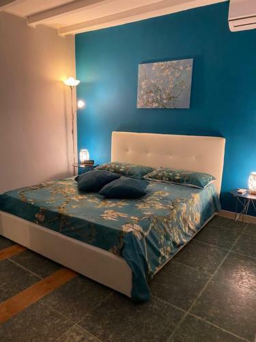 Iris Apartment
