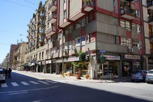 Hostal Piccinni Guesthouse