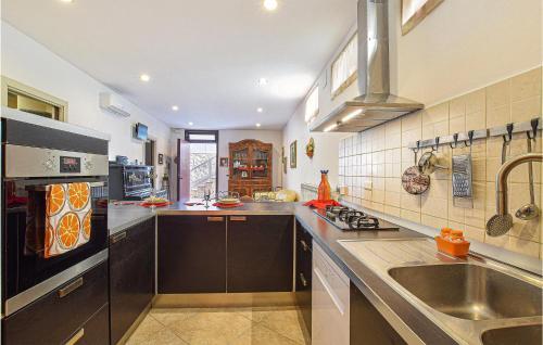 Amazing Apartment In Bari With 3 Bedrooms