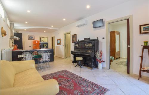 Amazing Apartment In Bari With 3 Bedrooms