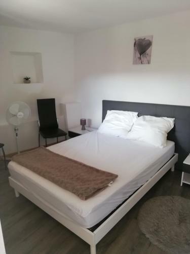 Ancienne Caserne Du Ch�teau