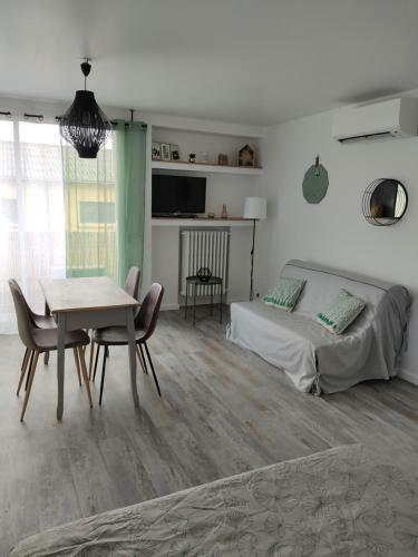 Apartamento Logement Climatis� Proche Remparts