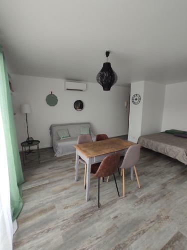 Apartamento Logement Climatis� Proche Remparts
