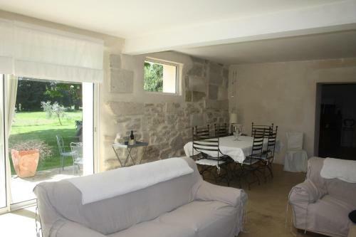 Le Petit Mas Entre Provence Et Camargue 5 Pers