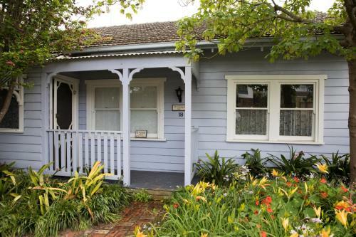 By The Seaside Bed & Breakfast