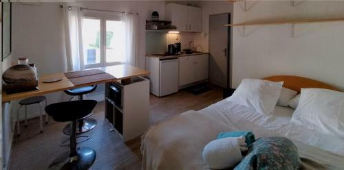 Apartamento Studio Avec Parking Tout A Pied Et Calme