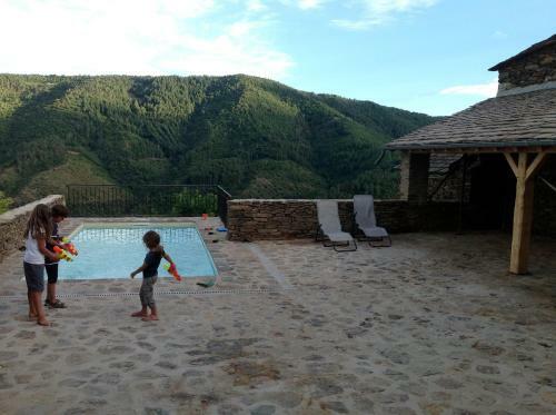 Maison de Charme En Ardeche Du Sud Avec Piscine