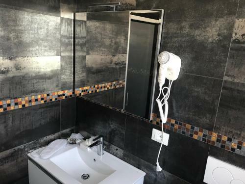 Hostal Holabologna B&B