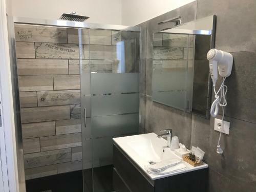 Hostal Holabologna B&B