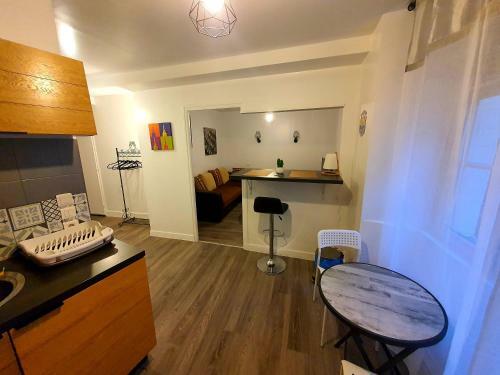 Apartamento �l�gant T2 - Centre Ville - Parking Gratuit