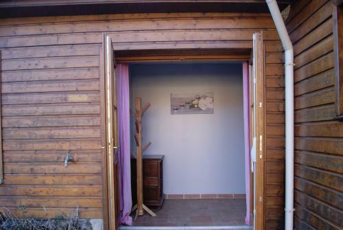 Gite De Rose Blanche